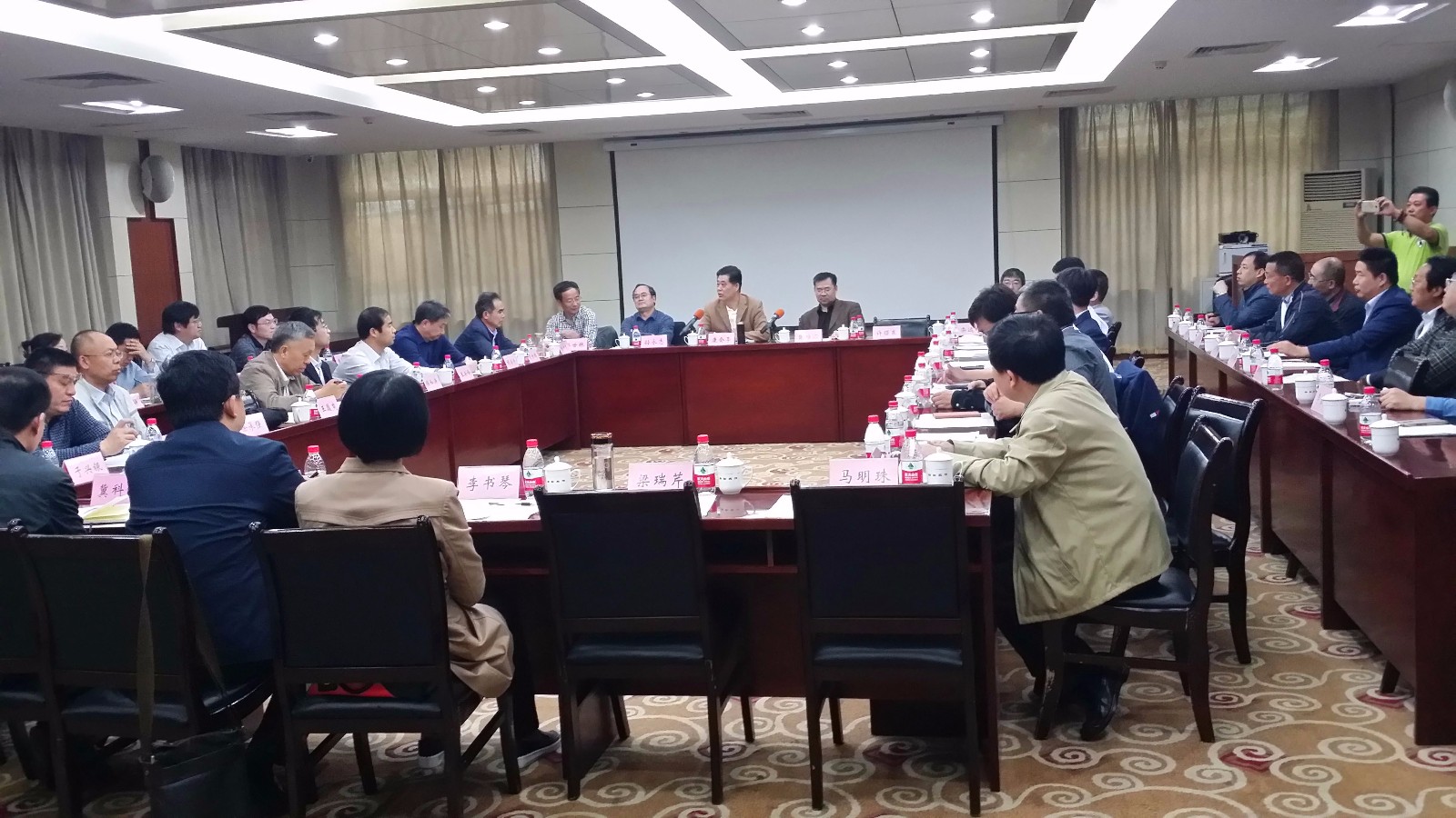 图片2.jpg 图片2.jpg