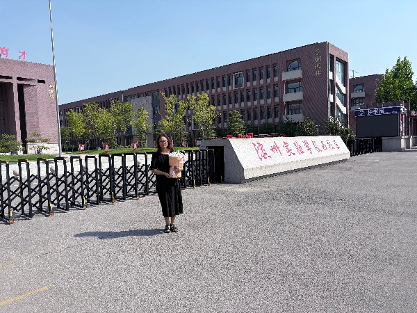 教师节，花赠育桃李者