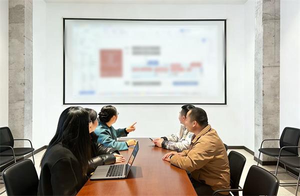 中心赴上海天华建筑设计有限公司学习BIM应用技术
